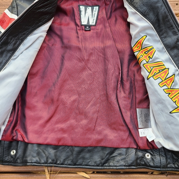 Def Leppard Ladies Leather Jacket from Wilson’s Leather Medium - Picture 13 of 16